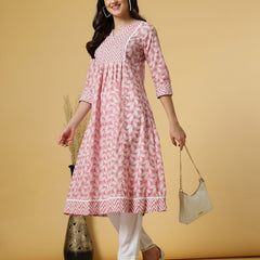 Largish Women's Peach Cotton Printed Box pleated A-line Kurta