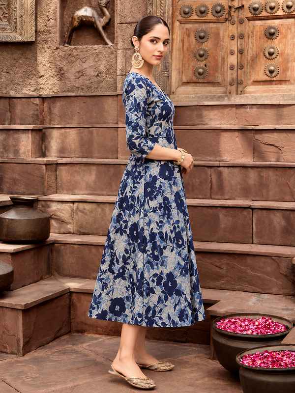 Largish Women's Blue Printed Cotton Umbrella Cut Flared Dress