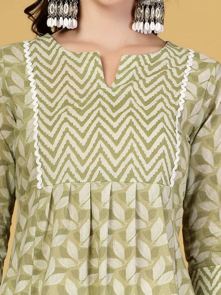 Largish Women's Light Green Floral Print Cotton A-Line Kurta
