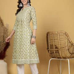Largish Women's Light Green Floral Print Cotton A-Line Kurta