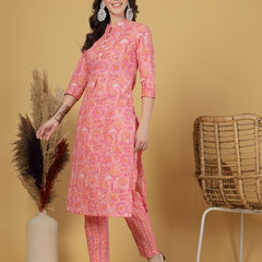 Largish Women's Peach Floral Print Cotton Kurta Pant Set