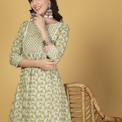 Largish Women's Light Green Floral Print Cotton A-Line Kurta