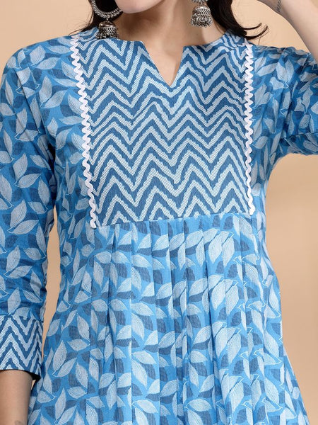 Largish Women's Firozi Cotton Printed Box pleated A-line Kurta