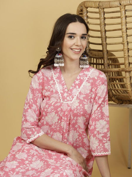 Largish Women's Pink Floral Print Cotton Kurta Pant Set