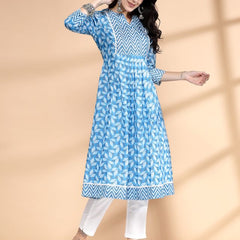 Largish Women's Firozi Cotton Printed Box pleated A-line Kurta