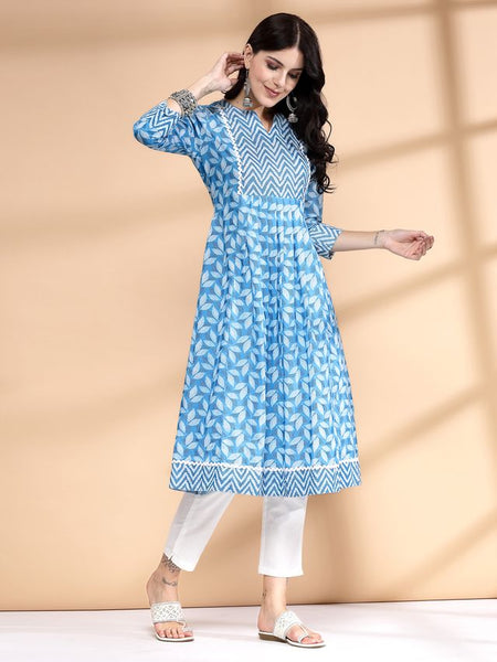 Largish Women's Firozi Cotton Printed Box pleated A-line Kurta