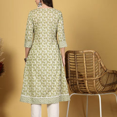 Largish Women's Light Green Floral Print Cotton A-Line Kurta