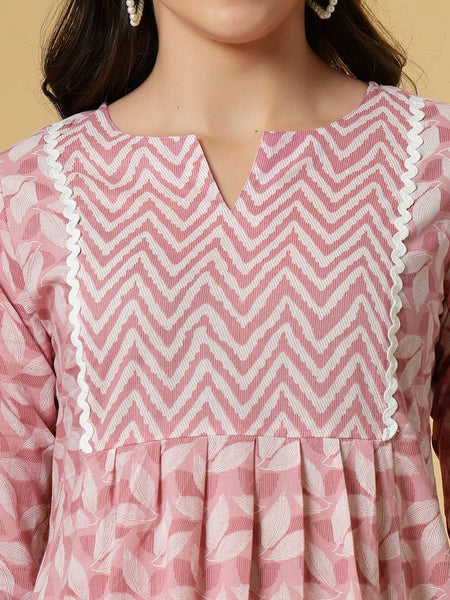 Largish Women's Peach Cotton Printed Box pleated A-line Kurta