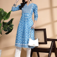 Largish Women's Firozi Cotton Printed Box pleated A-line Kurta