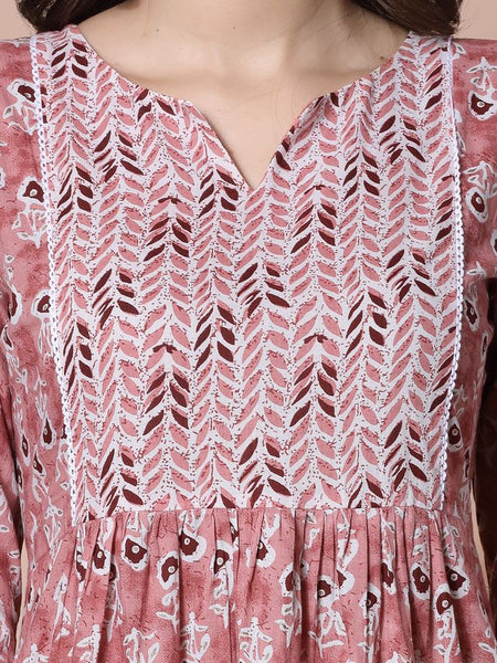 Largish Women's Peach Cotton Printed Nayra Cut Straight Kurta