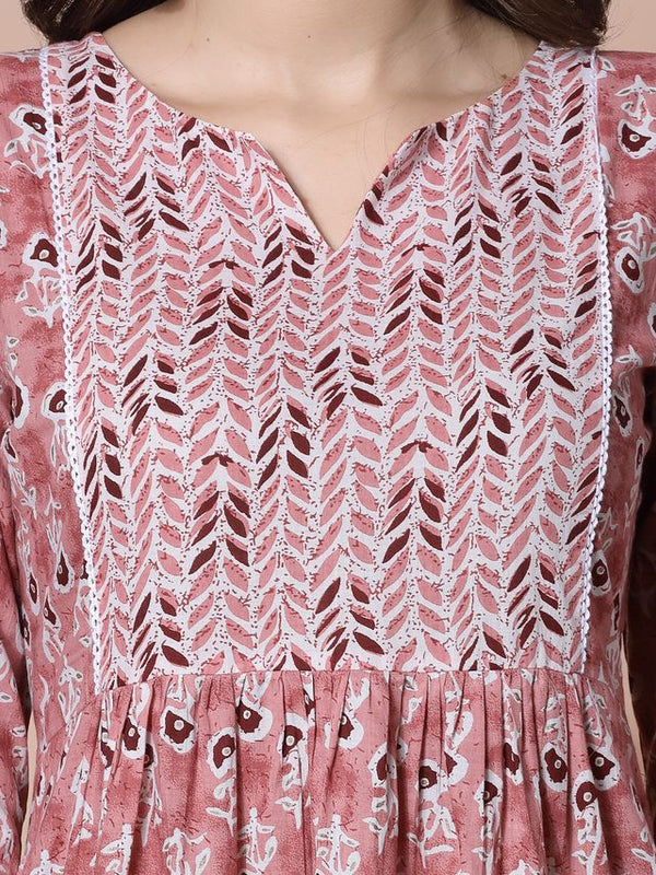 Largish Women's Peach Cotton Printed Nayra Cut Straight Kurta