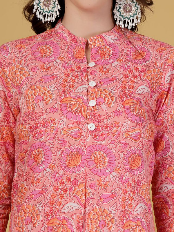 Largish Women's Peach Floral Print Cotton Kurta Pant Set
